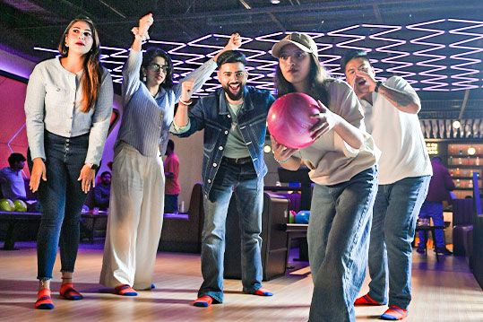 Dave & Buster’s Nitro Bowling Gallery