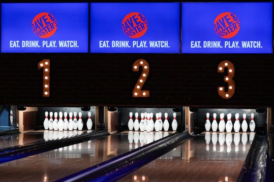 Dave & Buster’s Nitro Bowling Gallery